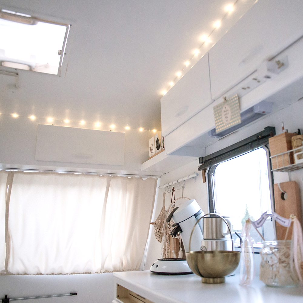Camping Hack #3 – Licht im Wohnwagen – LED Leiste – 24 Eiswürfel